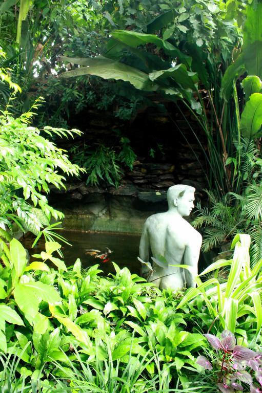 Club One Seven Gaymen Chiang Mai Hotel Exterior photo