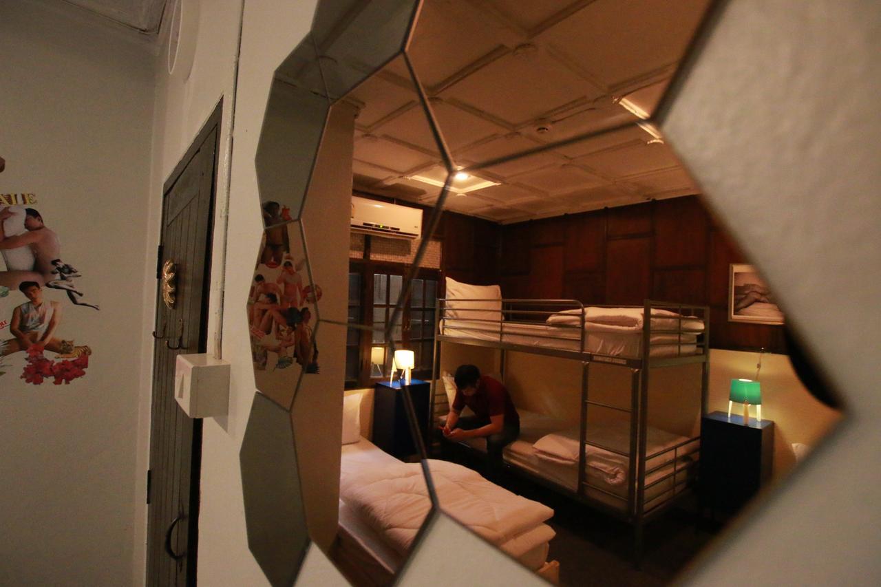 Club One Seven Gaymen Chiang Mai Hotel Exterior photo